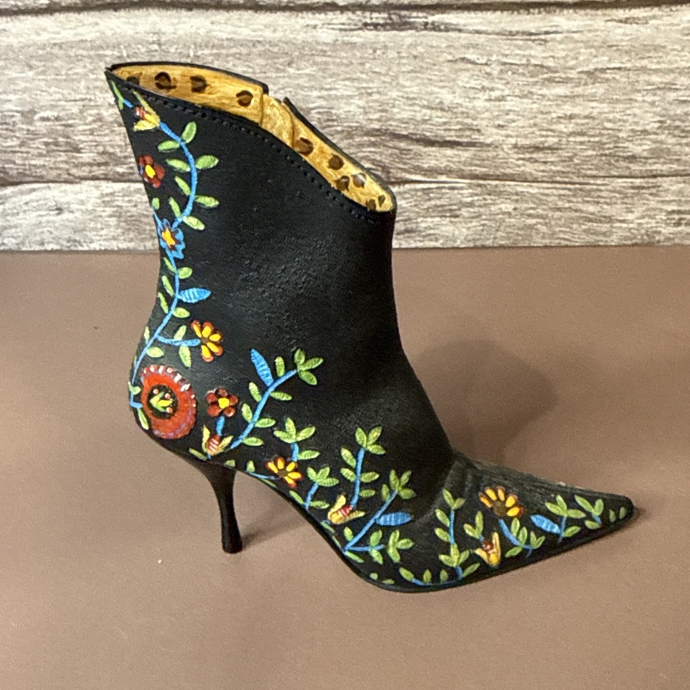 RARE 2004 JUST THE RIGHT SHOE DA BOOT #25484